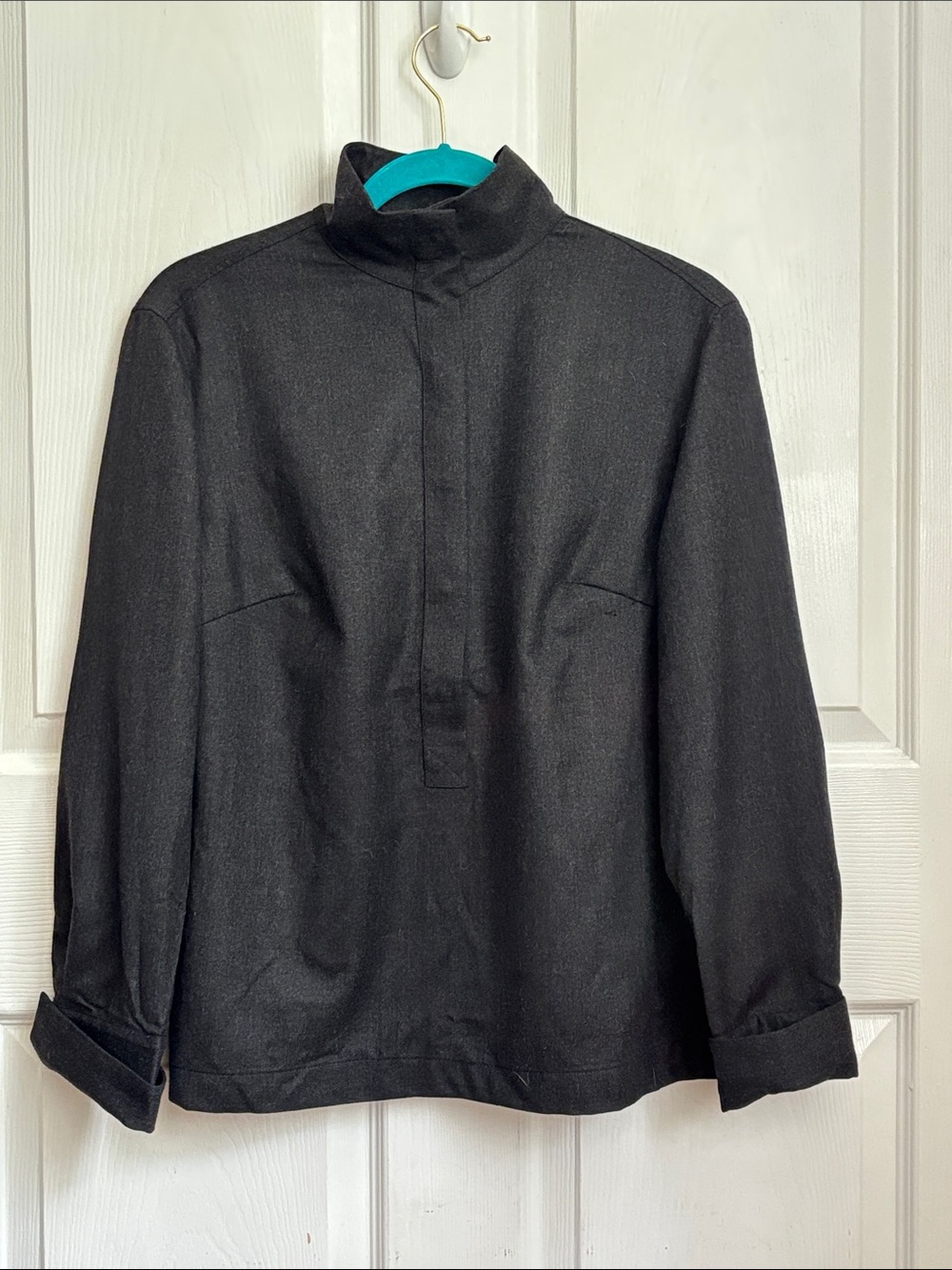 AKRIS black monk collar 100% wool long sleeve hidden button up shirt Size 12